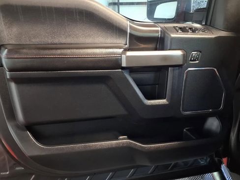Used 2019 Ford F150 Lariat w/ Equipment Group 502A Luxury AWD/4WD image 17
