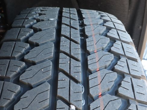 New 2026 GMC Sierra 1500 SLT image 17