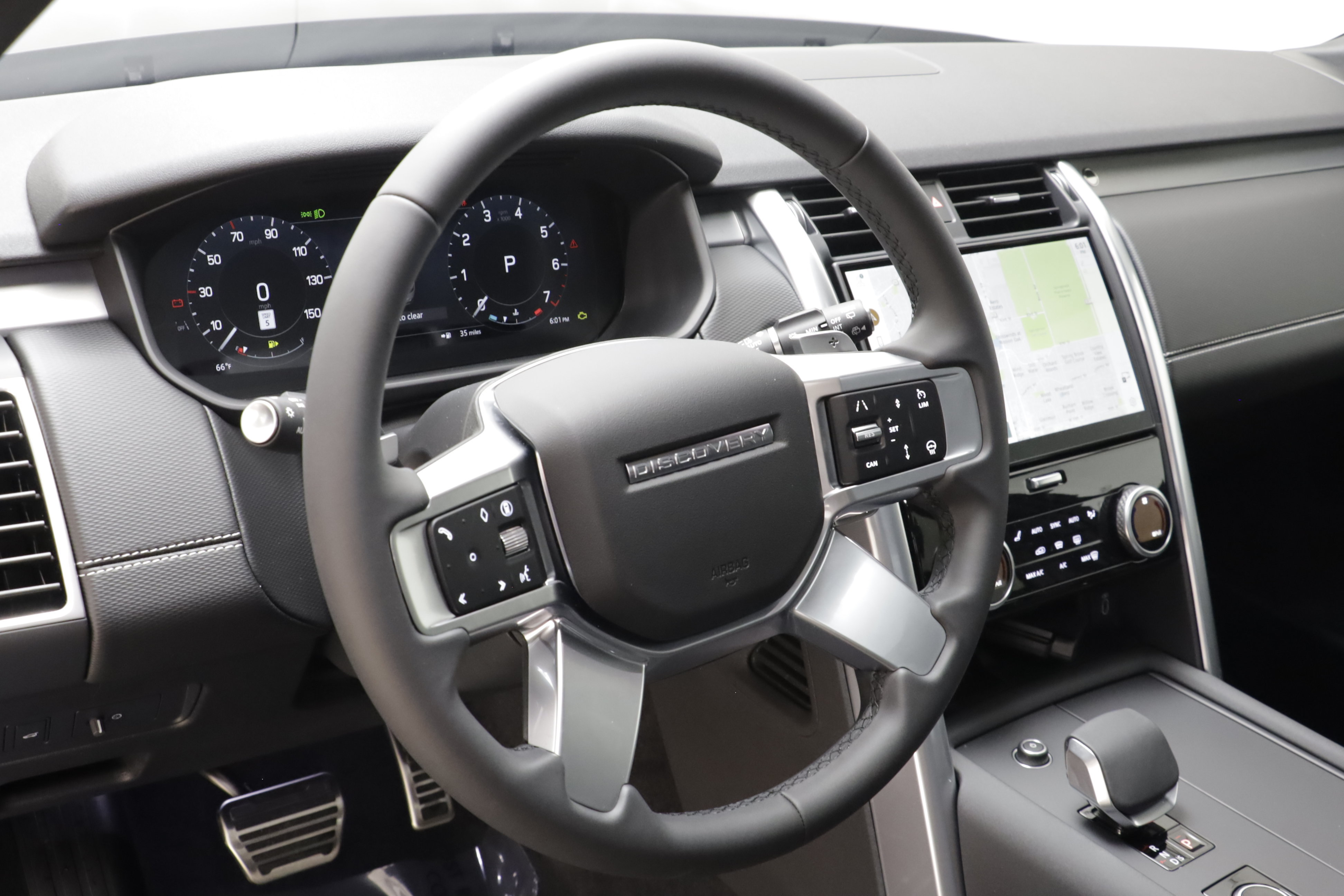 New 2026 Land Rover Discovery Limited Edition AWD/4WD image 9