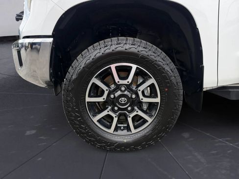 Used 2015 Toyota Tundra Limited w/ TRD Off Road Package AWD/4WD image 29