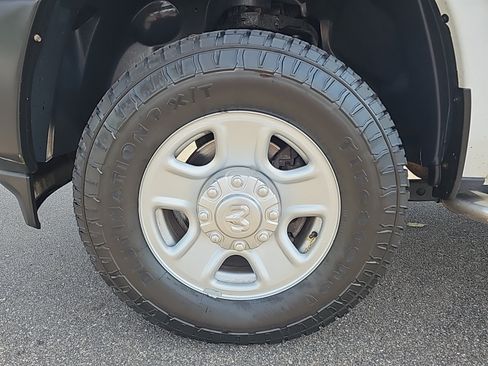 Used 2022 RAM 2500 Tradesman AWD/4WD image 15