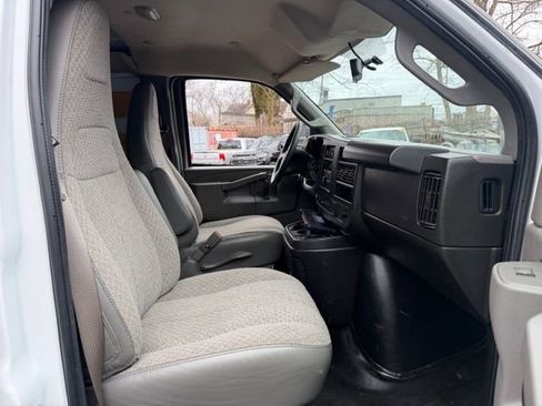 Used 2022 Chevrolet Express 2500 Extended w/ Driver Convenience Package image 10