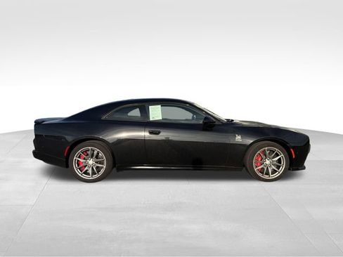 Used 2025 Dodge Charger Daytona Scat Pack w/ Track Pack AWD/4WD image 5