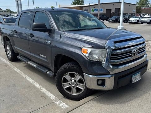 Used 2017 Toyota Tundra SR5 w/ SR5 Upgrade Package AWD/4WD image 8