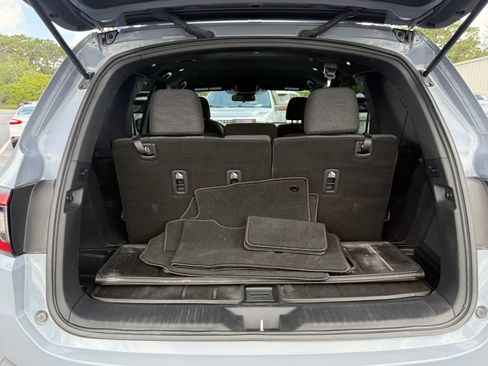 Used 2023 Honda Pilot Sport image 13
