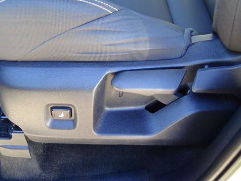 Used 2024 Toyota Tacoma TRD Off-Road image 17