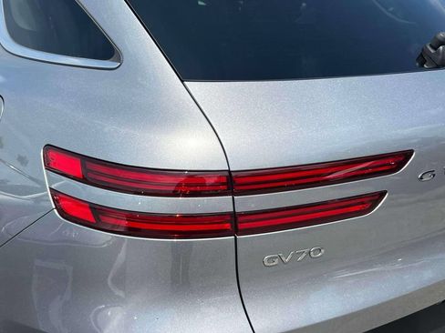 Certified 2023 Genesis GV70 2.5T w/ Advanced Package AWD/4WD image 10