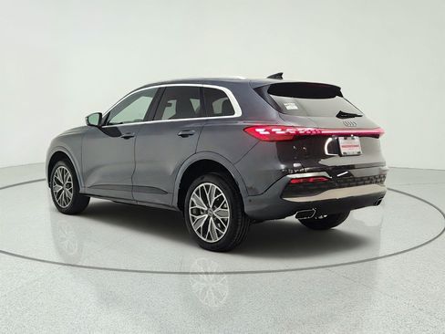 Used 2025 Audi Q5 Premium Plus w/ Premium Plus AWD/4WD image 7
