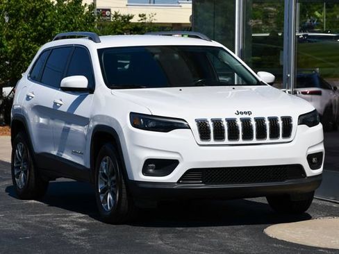 Used 2020 Jeep Cherokee Latitude Plus w/ Cold Weather Group AWD/4WD image 5