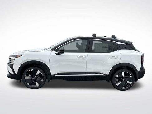 New 2026 Nissan Kicks SR w/ Cold Weather Package AWD/4WD image 2