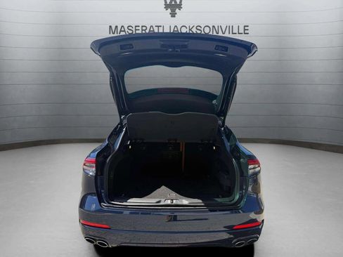 Certified 2023 Maserati Levante GT image 26