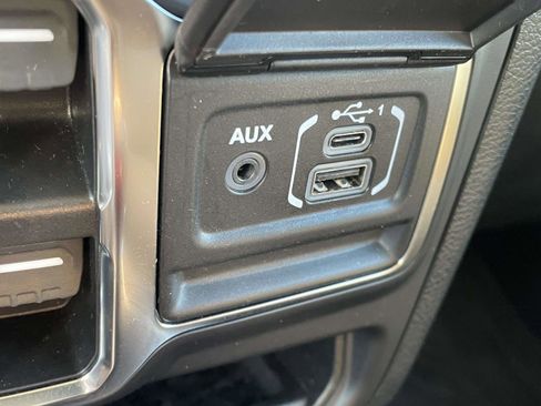 Used 2022 Jeep Wrangler Unlimited Sahara w/ Safety Group image 7