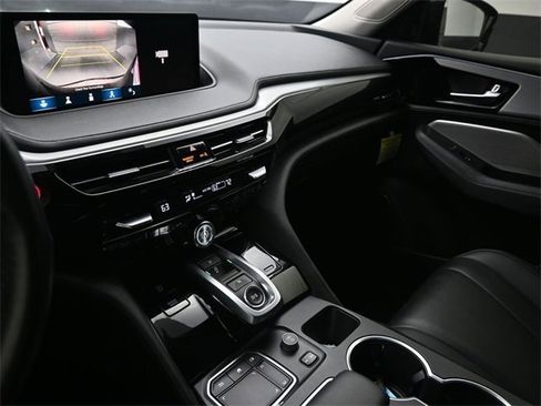 Used 2024 Acura MDX FWD image 12