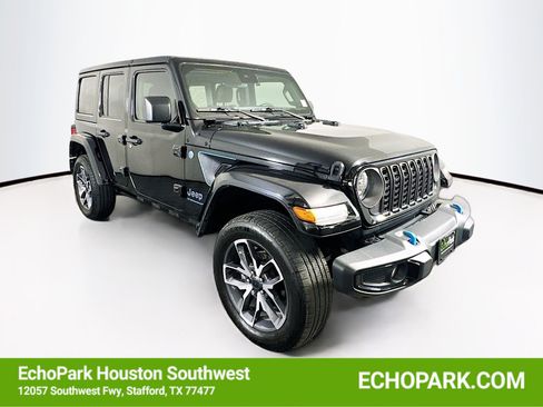 Used 2024 Jeep Wrangler Unlimited AWD/4WD image 1