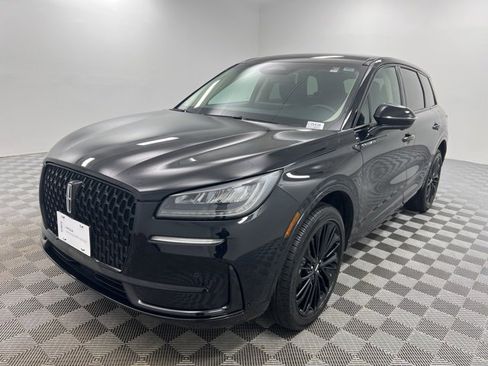 Certified 2023 Lincoln Corsair AWD w/ Equipment Group 101A image 2