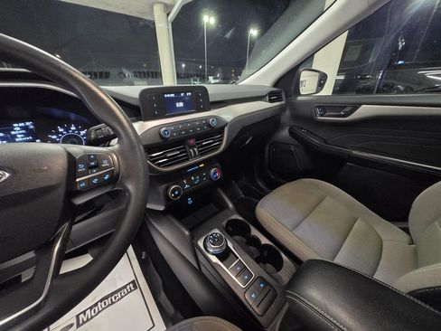 Used 2022 Ford Escape S image 17