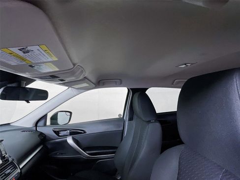 Used 2024 Mitsubishi Eclipse Cross ES image 11