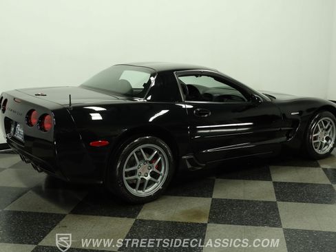 Used 2001 Chevrolet Corvette Z06 w/ Memory Pkg RWD image 12