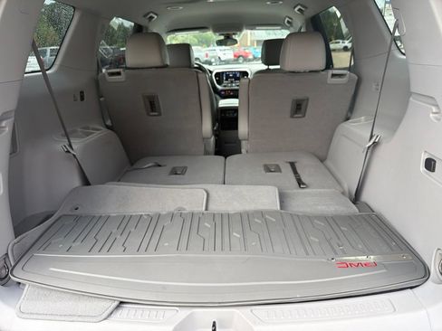 Used 2023 GMC Acadia SLT FWD image 20
