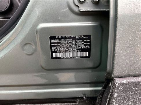 Used 2017 Subaru Forester 2.5i w/ Alloy Wheel Package image 38