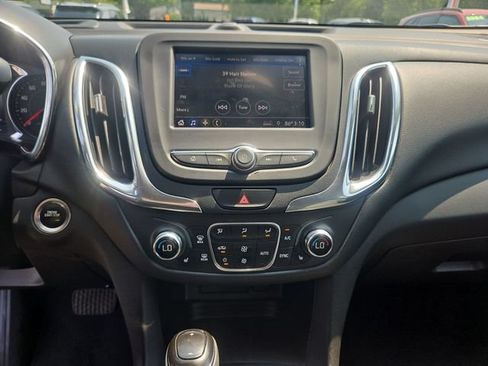 Used 2020 Chevrolet Equinox LT w/ Driver Convenience Package AWD/4WD image 19