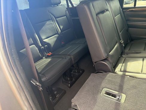 Used 2021 Chevrolet Suburban LT w/ Rear Media and Nav Package image 37