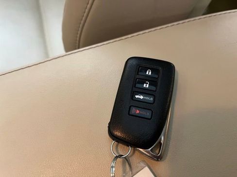 Used 2013 Lexus ES 350 w/ Premium Pkg FWD image 43