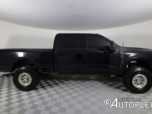 Used 2026 Ford F250 Platinum AWD/4WD image 4
