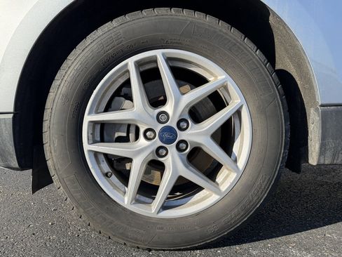 Used 2021 Ford Edge SEL w/ Convenience Package image 17