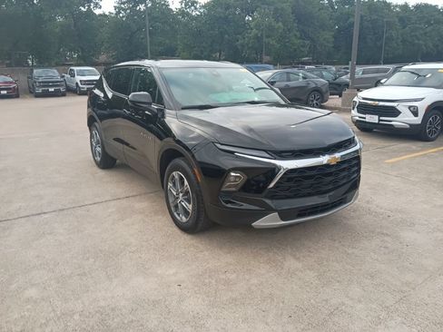 Used 2025 Chevrolet Blazer LT FWD image 6