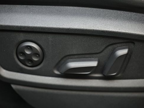 Used 2024 Audi SQ5 Premium Plus w/ Premium Plus Package image 22