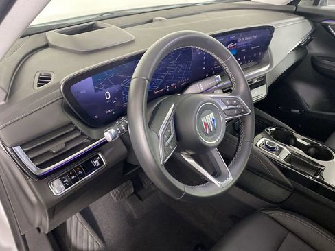 Certified 2025 Buick Envision Preferred image 12