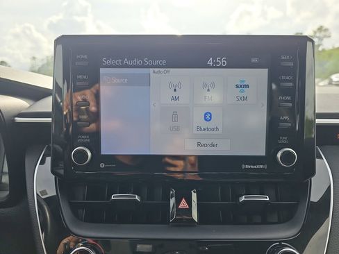 Used 2022 Toyota Corolla SE w/ Carpet Mat Package (TMS) FWD image 25