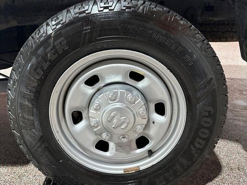 Used 2022 RAM 2500 Tradesman RWD image 12