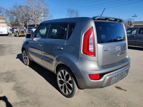 Used 2012 Kia Soul ! w/ Premium Pkg image 11