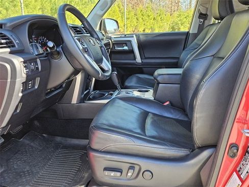 Used 2019 Toyota 4Runner SR5 Premium image 13