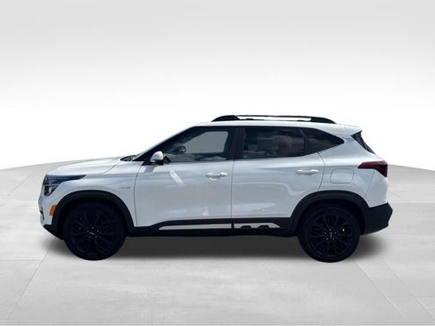 Used 2022 Kia Seltos Nightfall Edition AWD/4WD image 2