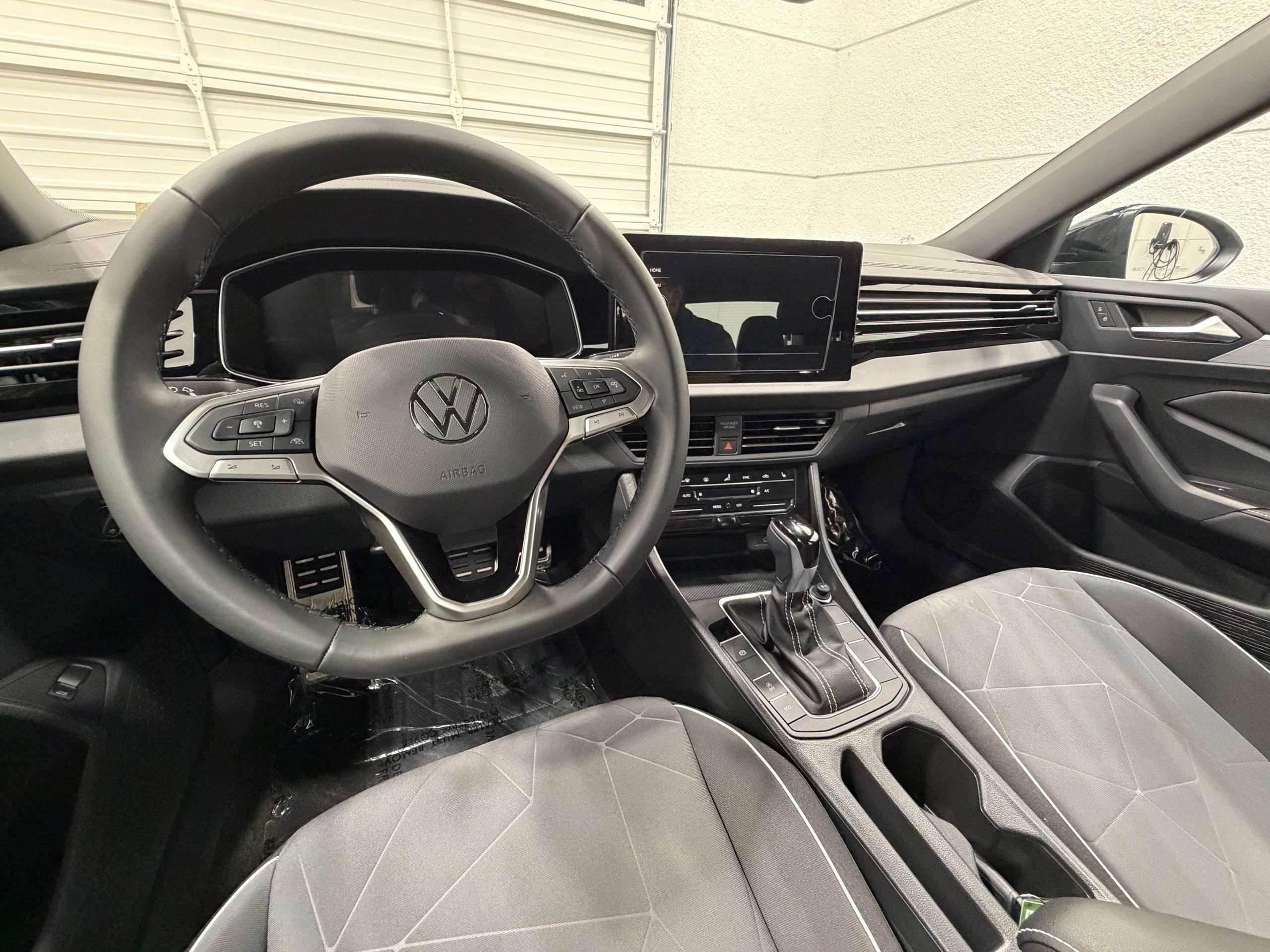 Used 2026 Volkswagen Jetta Sport FWD image 37