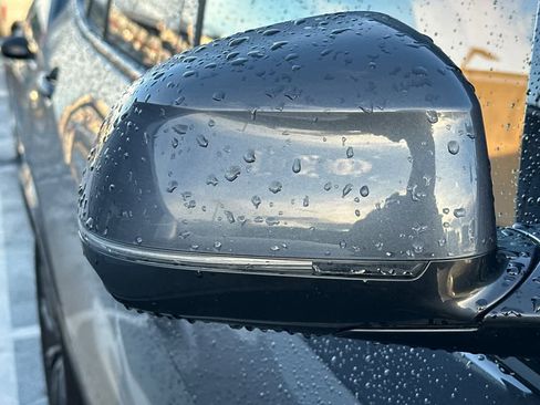 Used 2021 BMW X5 xDrive40i w/ M Sport Package image 12