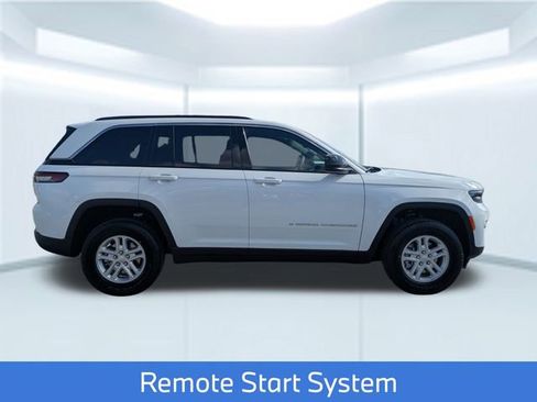 New 2025 Jeep Grand Cherokee Laredo w/ Luxury Tech Group I AWD/4WD image 8