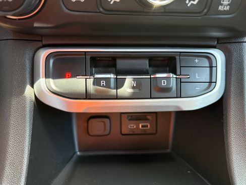 Used 2020 GMC Acadia SLT w/ Premium Package AWD/4WD image 34