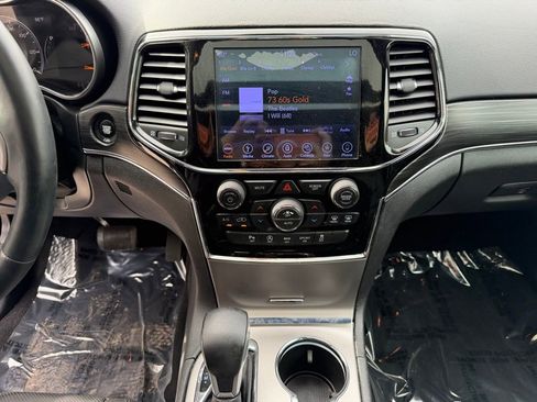 Used 2019 Jeep Grand Cherokee Limited w/ Luxury Group II image 21