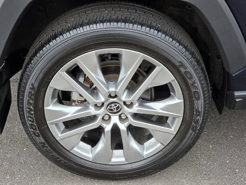 Used 2023 Toyota RAV4 XLE Premium AWD/4WD image 12