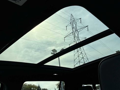 Certified 2021 Chevrolet Suburban RST image 19