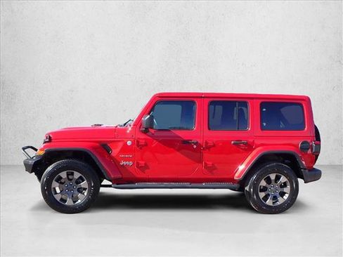 Used 2019 Jeep Wrangler Unlimited Sahara image 2