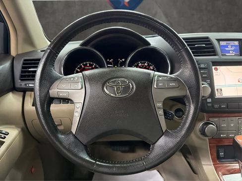 Used 2010 Toyota Highlander Limited FWD image 33