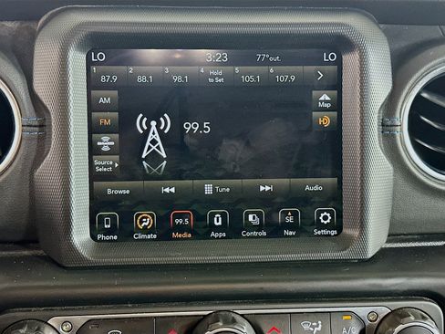 Used 2023 Jeep Wrangler Unlimited Rubicon 4xe AWD/4WD image 19