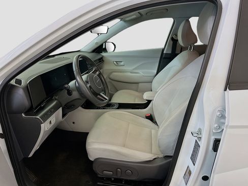 Used 2024 Hyundai Kona SEL image 13