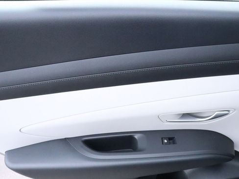 New 2026 Hyundai Tucson Blue SE image 20