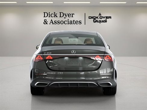 Used 2025 Mercedes-Benz E 350 Sedan image 14